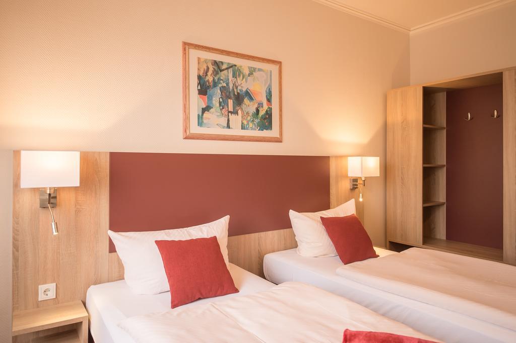 Hotel Leander Bitburg Buitenkant foto